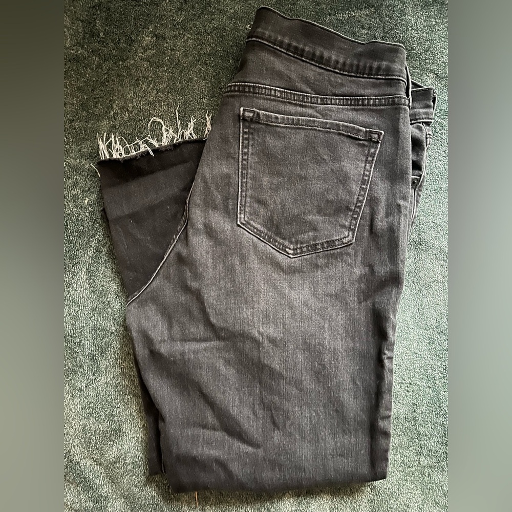 Old Navy High-Waisted Raw-Edged Flare Ankle Jeans